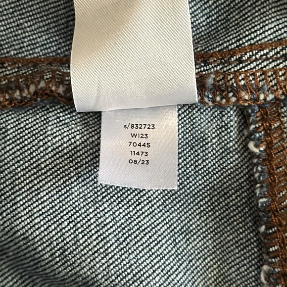 Ann Taylor High Rise Horsebit Pocket Flare Jeans in Bright - Picture 7 of 12